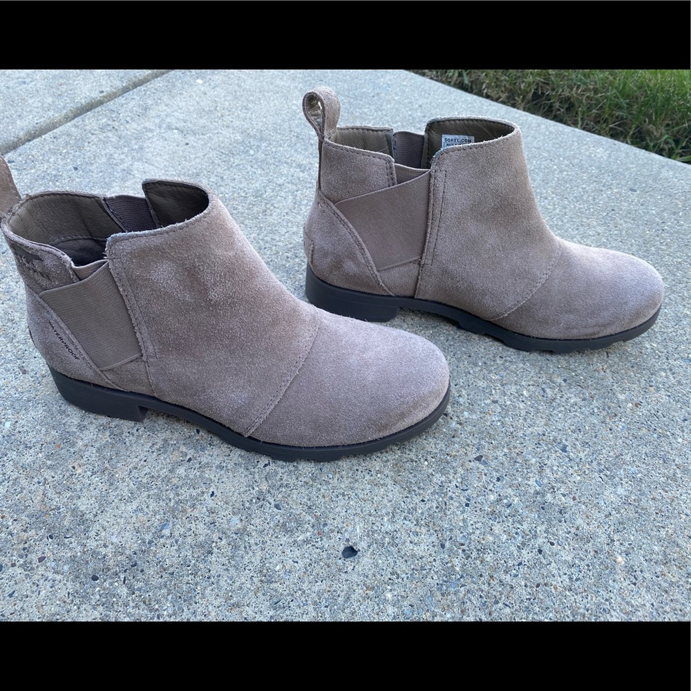 Girls Sorel Emelie Chelsea Boots
